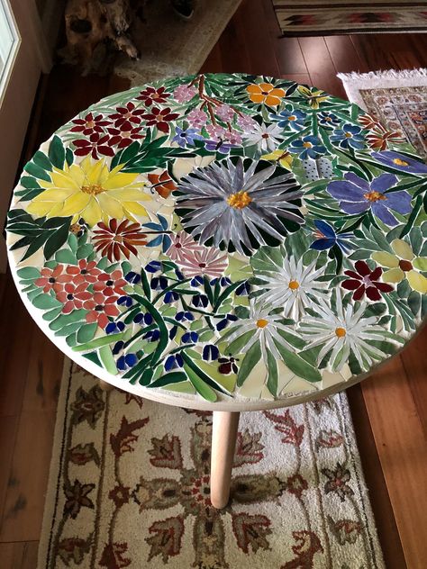 Mosaic On Table Top, Diy Stained Glass Table Top, Making A Mosaic Table Top, Diy Outdoor Mosaic Table, How To Mosaic A Table Top, Mosaic Top Table, Diy Mosaic Countertop, Mosaic Art Table, Mosaic Tile Table Top