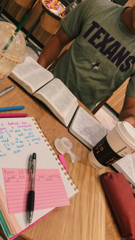 Couple Bible Study Aesthetic, Study Date Couple, Godly Relationship Pictures, Christian Couple Goals, Christian Relationships Goals Pictures, Couple Studying, Christian Couple Aesthetic, Godly Couple, Christ Centered Relationship