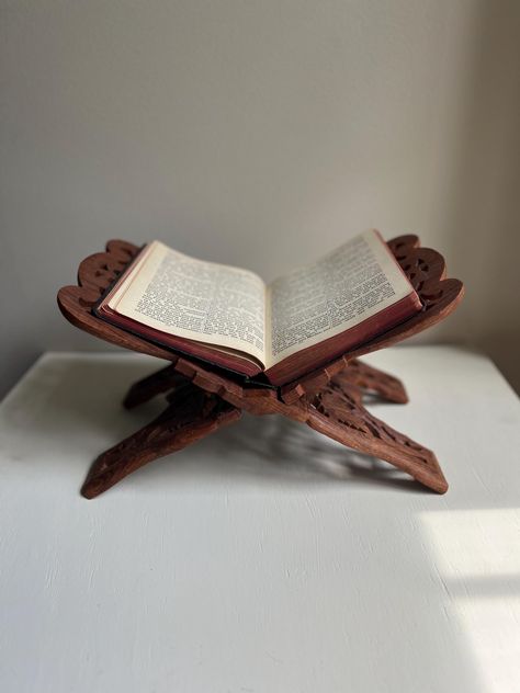 Beautiful vintage bible display Wizard Decor, Coffee Table Book Decor, Coffee Table Books Decor, Vintage Bible, Bible Stand, Bible Book, Stand Display, Book Stand, Wood Project