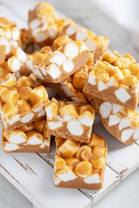 Peanut Marshmallow Squares, Peanut Butter Marshmallow Squares Recipe, Marshmellow Squares Peanut Butter, Crumble No Bake Marshmallow Peanut Butter Cornflake Cookies, Marshmallow Confetti Squares, Peanut Butter Squares Marshmallow, Pb Marshmallow Squares, Peanut Marshmallow Clusters, Peanut Butter And Marshmallow Squares