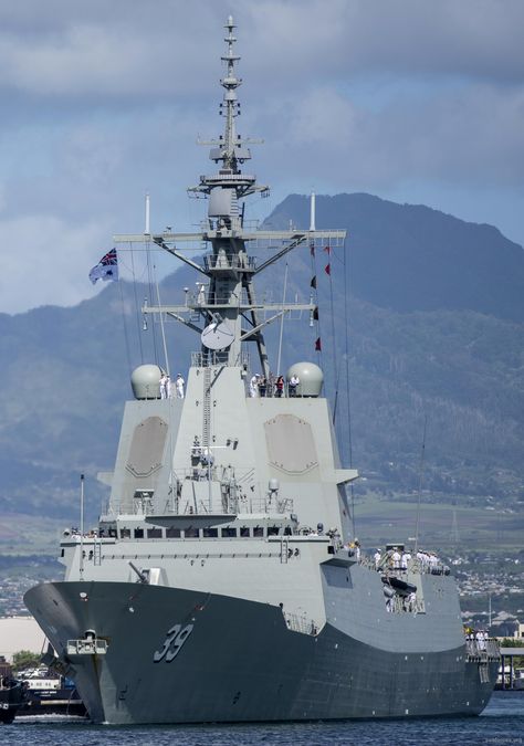 Hobart class Guided Missile Destroyer DDGH Royal Australian Navy Ocean Engineering, Royal Navy Officer, Australian Navy, Royal Australian Navy, Bae Systems, Military Wallpaper, Us Navy Ships, Gas Turbine, Naval Force