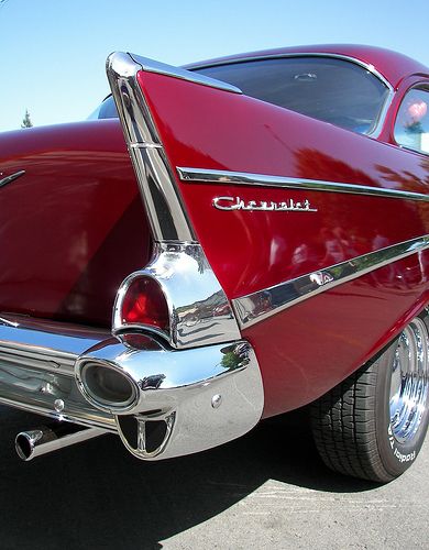 1957 Chevy Fin, by Dusty_73, via Flickr. If this had a white trim I'd be totally in love Carros Retro, Vintage Auto's, 1957 Chevy Bel Air, Old Vintage Cars, 1957 Chevy, Cars Vintage, American Classic Cars, Chevy Bel Air, Classy Cars