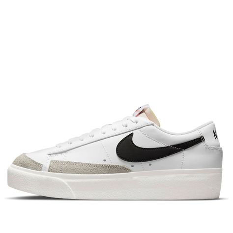 The Nike WMNS Blazer Low Platform ‘White Black’ sneaker is a classic basketball shoe that has been given a bold, lifted look. With a black retro Swoosh and white leather upper, this sneaker is perfect for anyone who wants to add some retro flair to their wardrobe. The platform midsole gives you a little bit of extra height, while the herringbone-tread rubber outsole ensures durability and traction. So whether you’re hitting the court or just hitting the town, these sneakers will help you make a statement. Nike Blazers, Nike Blazer Low, Black White Blazer, Blazer Low, Nike Models, Women Platform Shoes, Baskets Nike, Original Fashion, Nike Blazer