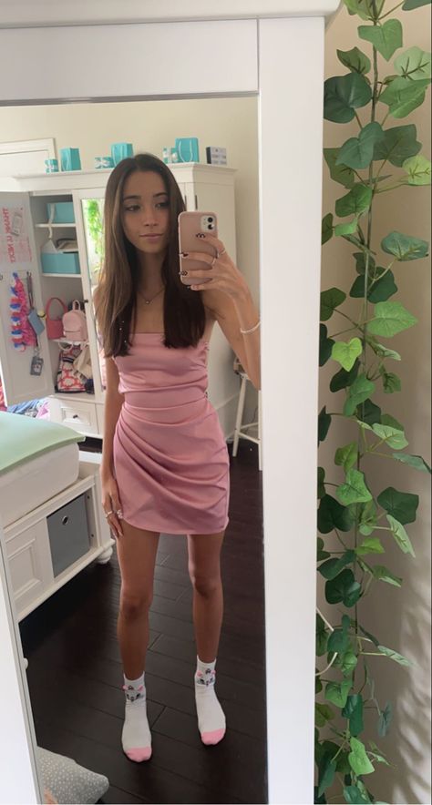 Light Pink Homecoming Dress Short, Pink Dress For School Dance, Short Light Pink Dresses, Grade 9 Grad Dresses Short, Freshman Homecoming Dresses Short Pink, Cute Formal Dress Short, Light Pink Dress Sweet 16, Light Pink Dress Hoco, Silk Pink Dress Short