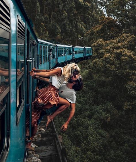 This incredible shot of a couple kissing while hanging from a train in Ella, Sri Lanka will surely be one for the books. So powerful !🇱🇰💑… Elba, Romantic Travel, Romantic Travel Quotes, Romantic Travel Destinations, 인물 드로잉, Destination Voyage, 인물 사진, Culture Travel, Travel Goals