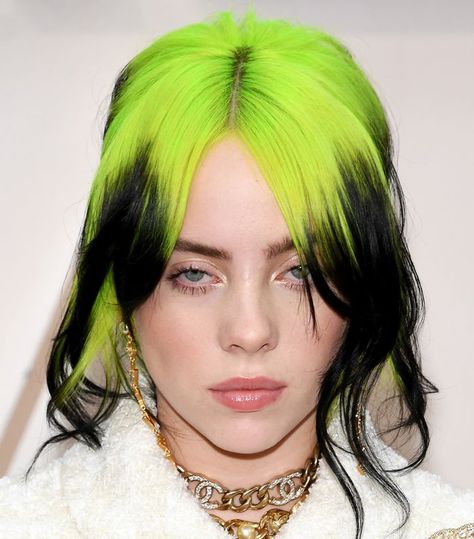 Green And Black Hair, Popular Celebrities, Oscars Red Carpet, Bold Makeup Looks, Hair Secrets, Hair Care Oil, Beauty Looks, Celebrity Portraits, Beauty Eyes