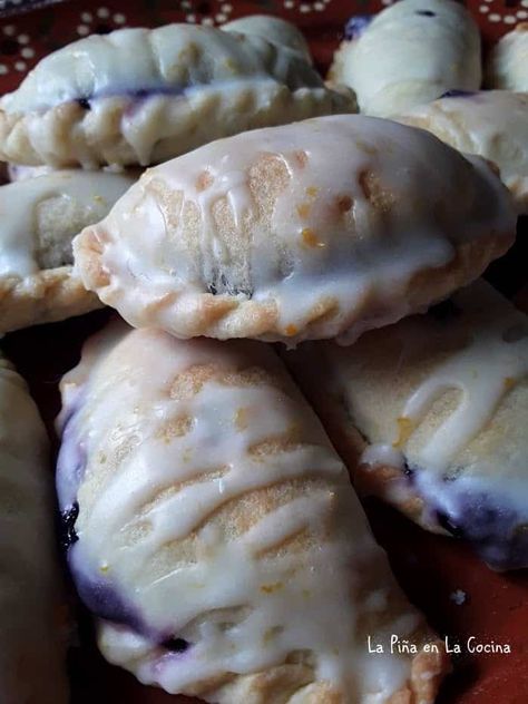 Glazed Blueberry Empanadas - La Piña en la Cocina Blueberry Empanadas, Chile Colorado, Hand Pie Recipes, Fried Pies, Hand Pie, Homemade Pumpkin Puree, Empanadas Recipe, Blueberry Recipes, Homemade Pumpkin