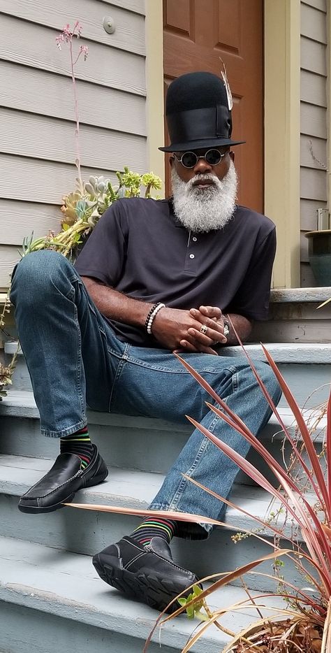 Old Black Man, Face Portraits, Rasta Style, Jamaican Men, Rasta Man, Glendale California, Black Men Beards, Laid Off, Grandpa Style