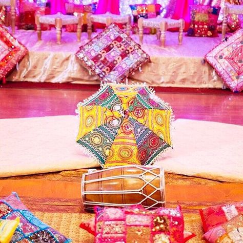 Sangeet and Mehndi Umbrella Decoration Ideas - Created by R&R Event Rentals Jago Decorations, Mehndi Plates, Handmade Wedding Decorations, Mehndi Ideas, Parasol Wedding, Battenberg Lace, Umbrella Decorations, Lace Parasol, Mehndi Decor