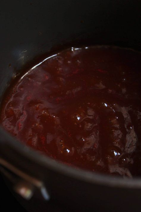 Whiskey Glaze Recipe, Costillas Bbq, Whiskey Glaze, Practically Homemade, Dinner Suggestions, Recipe Sauce, Bourbon Glaze, Us Food, Crockpot Pulled Pork