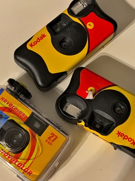 Kodak Funsaver, Camera Analog, Film Camera Photography, Disposable Cameras, Kodak Camera, Camera Aesthetic, Cute Camera, Retro Gadgets, Disposable Camera