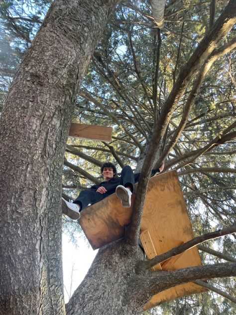 fort and tree climbing date, what could be better? #dateideas #treeclimbing #trees #climbing #fort #treehouse Outdoor Fort Ideas, Tree Hangout, Forts In The Woods, Epic Forts, Climbing Date, Woods Hangout Spot, Stick Fort, Juniper Core, Fort In The Woods