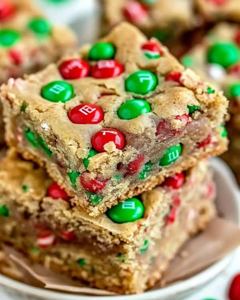 Reindeer Magic Bars, Magic Cookie Bars Recipe, Magic Cookies, Magic Cookie Bar Recipe, Yummy Bars, Christmas Cookie Bars, Christmas Baking Cookies, Xmas Desserts, Magic Cookie Bars