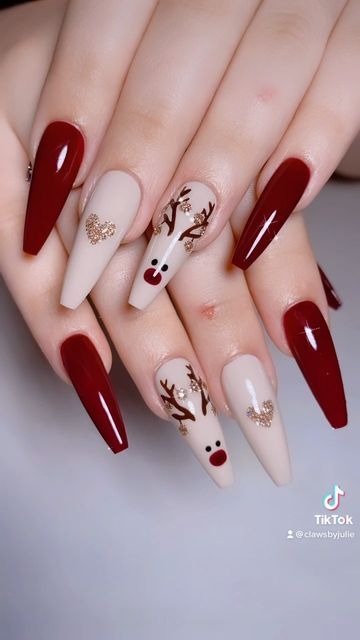 Wine Christmas Nails, Christmas Nail Designs 2023, Reindeer Nails Designs, Xmas Red Nails, Christmas Nails Design Holiday, Christmas Nails Reindeer, Red Xmas Nails, December Nails Red, Reindeer Nail Art