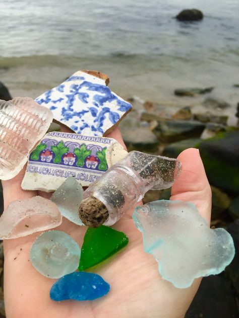 Some cool sea glass pieces from New London, Ct Abby Core, Sunshine Box, Beachy Stuff, Nature School, Ocean Treasures, Beach Room, Sea Glass Beach, Sea Glass Crafts, Shell Beach