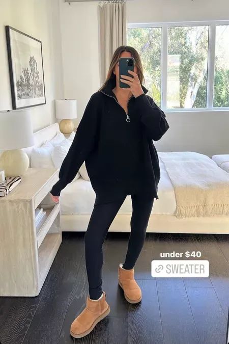 Zip Up Uggs Outfit, Casual Winter Outfits Ugg Boots, Chilled Winter Outfits Casual, Black Leggings Autumn Outfit, Black Sweater Black Leggings, Fall Outting Outfits, Super Casual Winter Outfits, Black Sweater Fall Outfit, Leggings And Mini Uggs Outfit