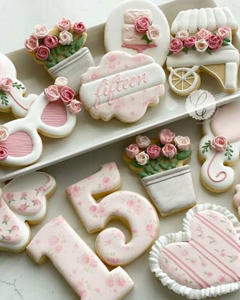 Love Shack Fancy Cookies, Love Shack Fancy Birthday Party, Fancy Sugar Cookies, Fancy Birthday Cakes, Fancy Birthday Party, Grad Party Theme, Fancy Brunch, Loveshack Fancy, Fifteenth Birthday