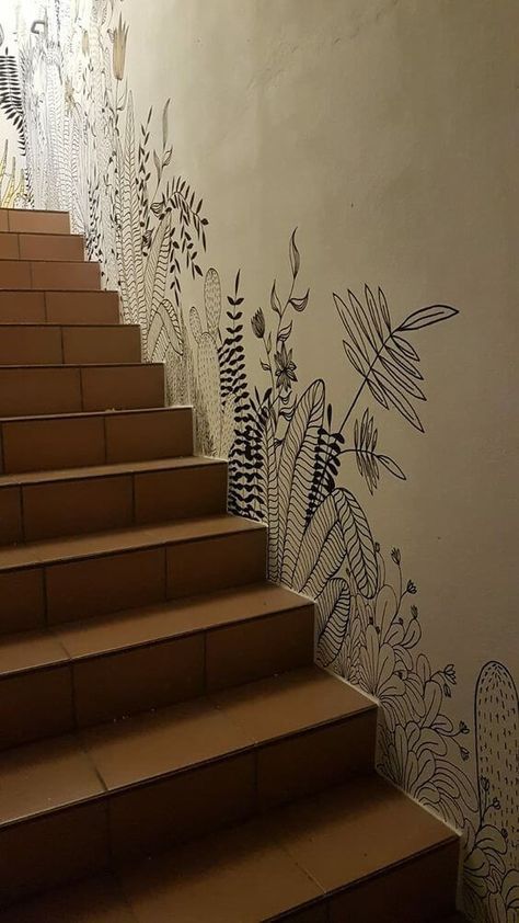 Decorated Staircase, Staircase Wallpaper, Beautiful Staircases, Indoor Stairs, Stair Art, Staircase Wall Decor, Black Feature Wall, Wall Murals Diy, Stair Wall