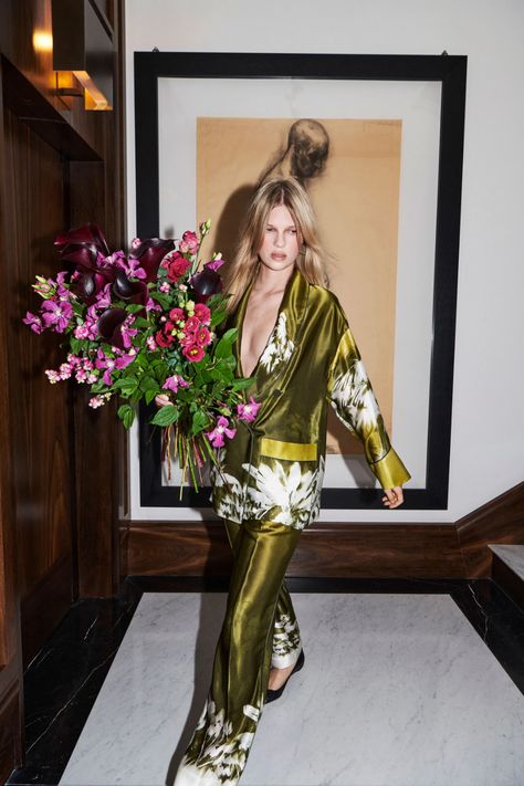 For Restless Sleepers Spring 2022 Ready-to-Wear Fashion Show | Vogue Kimono Suit, For Restless Sleepers, Restless Sleepers, Luxury Pajamas, Pajama Outfit, Tropical Fashion, Pajama Fashion, Modern Tropical, Night Suit