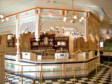 Disneyland Snacks, Ice Cream Background, Ice Cream Parlour, Gelato Shop, Ice Cream At Home, Vintage Ice Cream, Ice Cream Social, Gibson Girl, Ice Cream Parlor