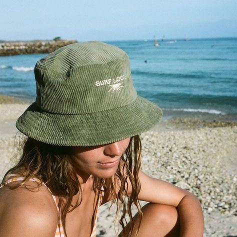 Bucket Hat Aesthetic, Surfer Fashion, Surf Hat, Green Bucket Hat, Vintage Film Photography, Bucket Hat Outfit, Vsco Summer, Surf Hats, Corduroy Bucket Hat