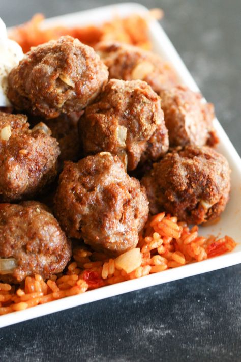 Taco Turkey Meatballs | Six Sisters' Stuff Taco Meatballs, Meatballs And Rice, Turkey Taco, Turkey Meatball Recipe, Six Sisters Stuff, Turkey Breast Recipe, Turkey Tacos, Shredded Beef, Turkey Meatballs