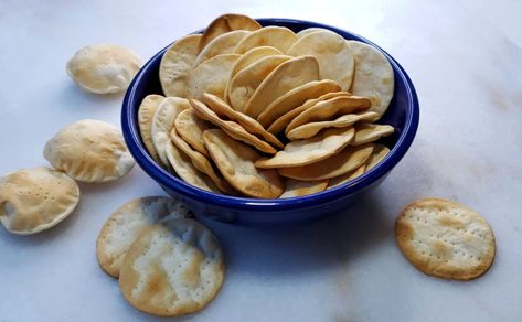 Maria's homemade recipe for 4-Ingredient Easy Rustic Table Water Crackers is easy, delicious and perfect for any charcuterie board. Water Crackers Recipe, Pasta Maker Machine, Healthy Crackers, Water Crackers, Homemade Crackers, Cracker Recipes, Homemade Recipe, Bowl Of Soup, Rustic Table