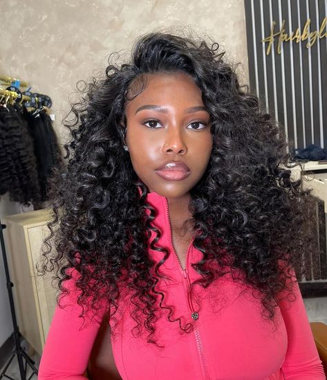 Sleek Ponytail Hairstyles, Hair Company, Curly Weaves, Big Curly Hair, Quick Weave Hairstyles, Pretty Braided Hairstyles, Work Hairstyles, Hair Flip, Hair Ponytail Styles