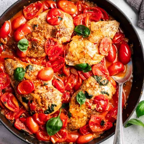 Chicken Pomodoro (30-Minute Meal) - Rich And Delish Chicken Pomodoro Recipes, Chicken Pomodoro, Pomodoro Recipe, Chicken Breast Cutlet, Chicken Cutlets, Simply Recipes, Easy Dinners, 30 Minute Meals, Recipe Images