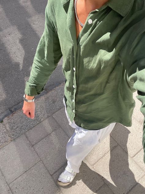 Green Shirt Outfits, Linen Shirt Outfit, Spiritual Fashion, Bakal Suami, Guys Fits, Mode Hipster, Classy Outfits Men, Shirt Outfit Men, Mens Summer Outfits