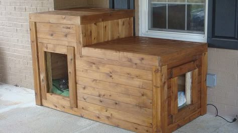 diy insulated and heated dog house Diy Outdoor Dog House, Double Dog House, Heated Dog House, Cat House Plans, Diy Insulation, Dogs House, Feral Cat Shelter, Build A Dog House, Niche Chat