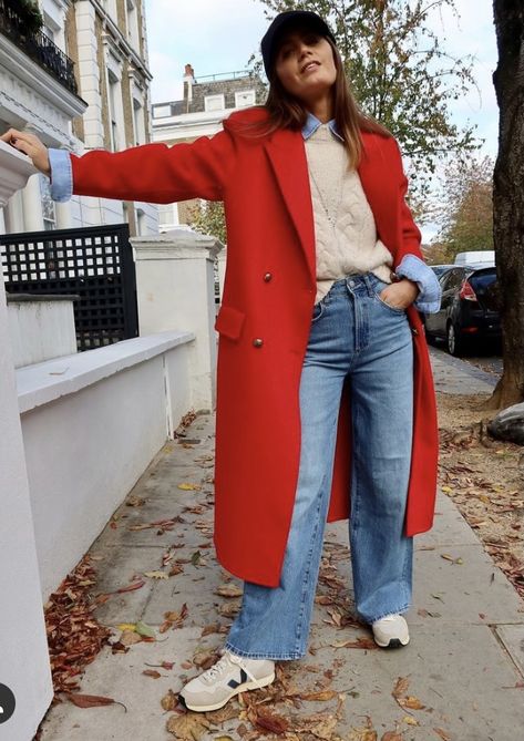 Red Fall 2023 Outfits, Red Wool Coat Outfit Winter Style, Red Coat Styling, Red Trench Coat Outfit Winter, Red Pea Coat Outfit, Red Trenchcoat Outfit, Red Overcoat Outfit Women, Red Long Coat Outfits Winter, Long Red Coat Outfit