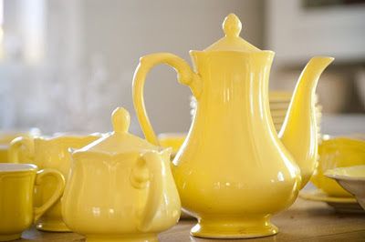 Yellow Tea Aesthetic, Cottage Yellow, Buttercup Cottage, Lemon Tea Cup, Yellow Mugs Aesthetic, Yellow Dishes, Sunflower Cottage, The Mechanisms, Yellow Teapot