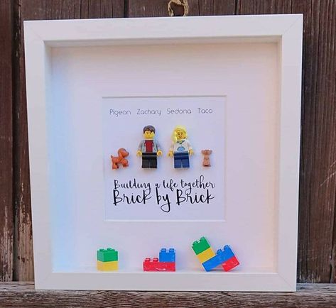 Lego Family Shadow Box Bouquet Shadow Box, Lego Family, Unique Shadow Boxes, Lego Frame, Shadow Box Ideas, Lego Wedding, Wedding Shadow Box, Box Frame Art, Family Tree Gift