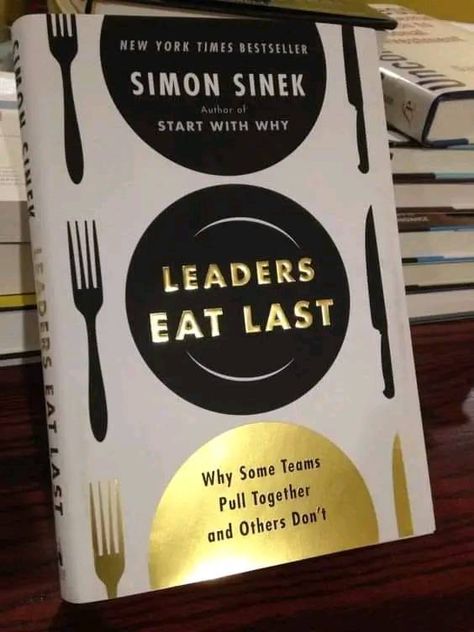 Akinsuroju Olubunmi Leaders Eat Last, Leadership Traits, Coaching Skills, Servant Leadership, Simon Sinek, Inspirational Books To Read, Best Books To Read, Leadership Skills, Books To Buy