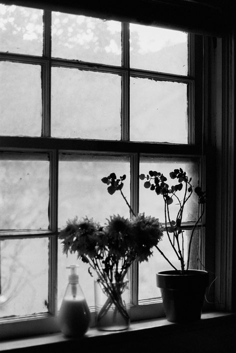 Window light in an old house, analog 35mm black and white film photography Photography Inspiration Black And White, Dark Film Photography, Indoor Film Photography, Home Aesthetic Black And White, Home Black And White Aesthetic, House Black And White Aesthetic, Black And White Aesthetic House, Old Black And White Aesthetic, 4x5 Film Photography