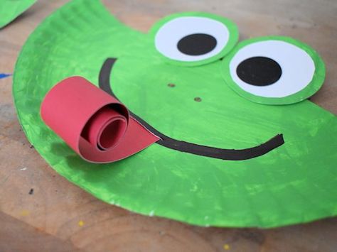 Paper Plate Frog Craft #paperplatecraft #spring #summer #kidscraft #kidcrafts #frogcraft Frog Craft, Summer Crafts For Toddlers, Infant Art, Paper Plate Crafts For Kids, K Crafts, Frog Crafts, Toddler Arts And Crafts, Spring Crafts For Kids, Summer Crafts For Kids