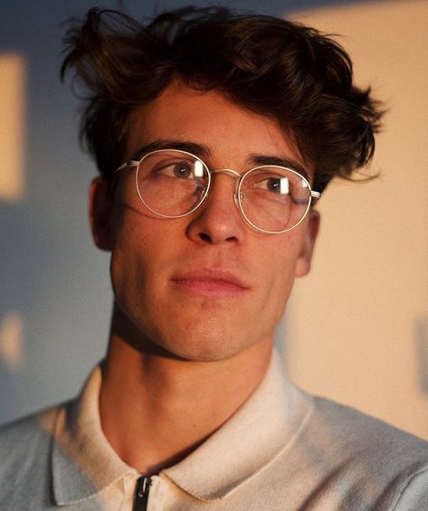 Mens Glasses Aesthetic, Nerd Face Claim, Man Glasses Aesthetic, Aesthetic Guy With Glasses, 90s Glasses Men, Male Face Claims Glasses, Guy With Glasses Aesthetic, Aesthetic Glasses Men, Man With Glasses Aesthetic