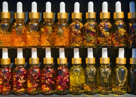 Infused Oils Diy, Herb Infused Oils, Oils For Face, Body Oil Recipe, Body Oil Diy, Ferndale Michigan, Big Jars, Massage Room Decor, Healing Aura