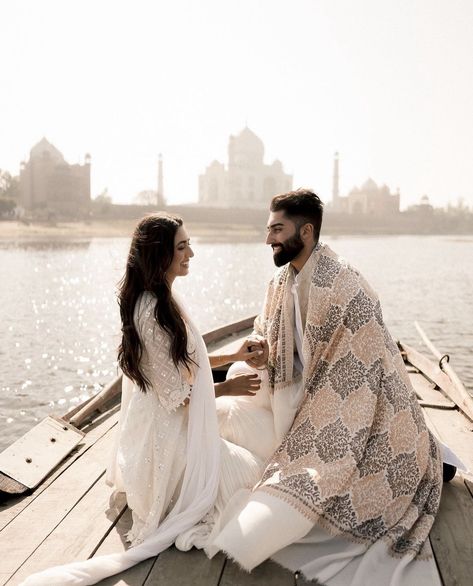 Pre Wedding Photoshoot India, Pre Wedding Photoshoot Theme, Indian Wedding Pictures, Pre Wedding Photoshoot Props, Pre Wedding Videos, Wedding Photoshoot Props, Pre Wedding Shoot Ideas, Pre Wedding Photoshoot Outdoor, Wedding Photoshoot Poses