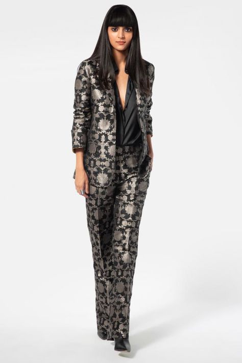 Blazer Set Outfit, Brocade Blazer, Brocade Suits, Silk Pant Suit, Pant Suits For Women, Mother Of Bride Outfits, Blazer Outfits For Women, Silk Coat, Notes Style