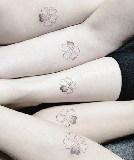 Latest 70 Friendship Tattoo Designs For Men and Women To Flaunt Group Tattoos, Matching Bff Tattoos, Interior Creative, Cousin Tattoos, Sister Tattoo Designs, Matching Sister Tattoos, Sibling Tattoos, Inspiration Tattoos, Tattoos Geometric