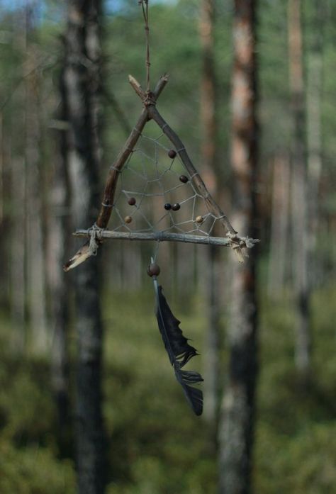 Slavic dreamcatcher called Perun. Powerful family totem for you. This mighty tribal dream catcher is decorated with crow feather and wooden beads. Numerology value of 7 (family)  Dimensions: Big, hard base measures 12.6 x 11.8 inches (32 x 30 cm) Music: Skolot (Slavic neo-folk)  As every Forestcore Aesthetic, Tiefling Paladin, Crow Feather, Pagan Decor, Pagan Crafts, Witch Diy, Deco Nature, Kitchen Witch, Trippy Art