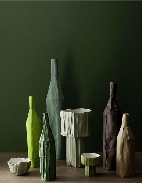 Paola Paronetto Paola Paronetto, Sculptures Céramiques, Keramik Design, Ceramic Bottle, Pottery Techniques, Ceramics Pottery Art, Pottery Sculpture, Paper Clay, Ceramic Vases