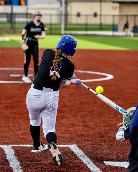 Gallery alert! The pictures from the Findlay vs Start game are up. Nice win Findlay. See them here. https://www.findlaysportsphoto.com/Softball/2024/FHS-VSB-vs-Start @findlayhs_softball #sportsphotography #sports #canonsports #canonphoto #ourppa #nwohio Softball Team Pictures, Softball Pics, Start Game, Softball Photos, Softball Stuff, Softball Cleats, Softball Quotes, Sports Outfits, Softball Pictures