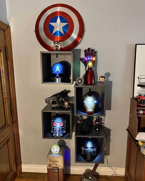 Marvel Display Ideas, Marvel Gaming Room, Marvel Collection Display, Marvel House Decor, Marvel Game Room, Marvel Decorations Room, Marvel Things To Buy, Aesthetic Marvel Room Decor, Disney Collection Display