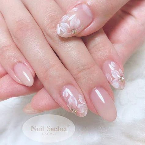 Elegant Floral Nails, Floral Wedding Nails, Trendy Nail Colors, Acrylic Nail Designs Classy, Elegant Touch Nails, Bridal Nails Designs, Romantic Nails, Nude Nail Designs, Acrylic Nails Coffin Pink