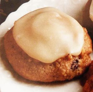 Easy Applesauce Jumbles Cookies Cranberry Spice Cake, Applesauce Cookies Recipes, Jumble Cookies, Applesauce Cookies, Spice Cake Mix, Sheet Cake Recipes, Drop Cookies, Cookie Frosting, Cookie Icing