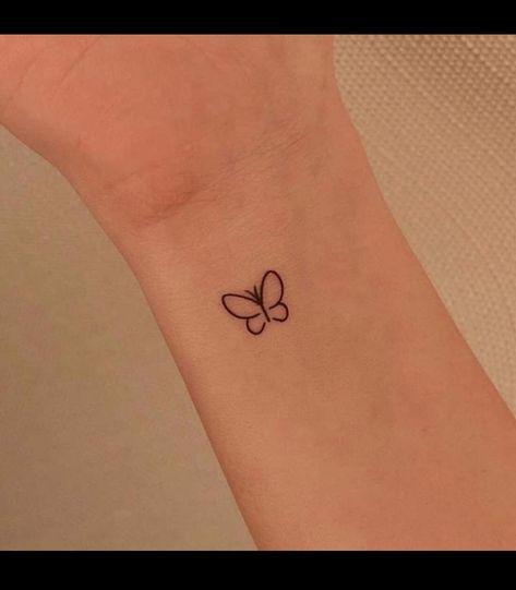 Tiny Butterfly Tattoo, Simple Butterfly Tattoo, Butterfly Tattoos On Arm, Butterfly Wrist Tattoo, Small Butterfly Tattoo, Small Pretty Tattoos, Small Girl Tattoos, Small Tattoos Simple, Cute Tiny Tattoos