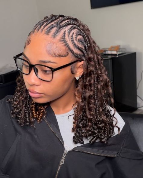 Your favorite BRAIDER 💖 on Instagram: "NOVEMBER bookings are opennnn book now🫶🏾 
- bob Fulani knotless + human boho 
-5h 
.
.
.
.
.
#bobknotlessbraids #bobstyle #bobhairstyles #bohoknotlessbraids #shortbraids #vahairstylist #vahairstylist #vahair #757braids #757braider #757hair #vbhairstylist #vbhair #nsubraids #odu #vsu #nsu #protectivestyles #hairinspo #trendyhair #viralvideos #viral #explore #explorepage #fyp" Boho Tribals With Knotless Braids Bob, Boho Knotless Fulani Braids, Fulani Knotless Braids Hairstyles, Boho Braids Fulani, Boho Bob Twist, Fulani Boho Bob, Boho Flip Over Fulani Braids Bob, Knotless Boho Bob Braids, Fulani Braids Bob With Curls